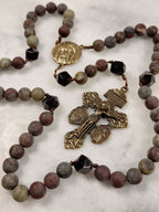 The Holy Face | Triple Threat Rosary